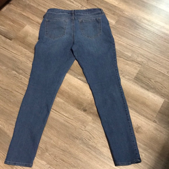 Old Navy super skinny jeans - Picture 4 of 5